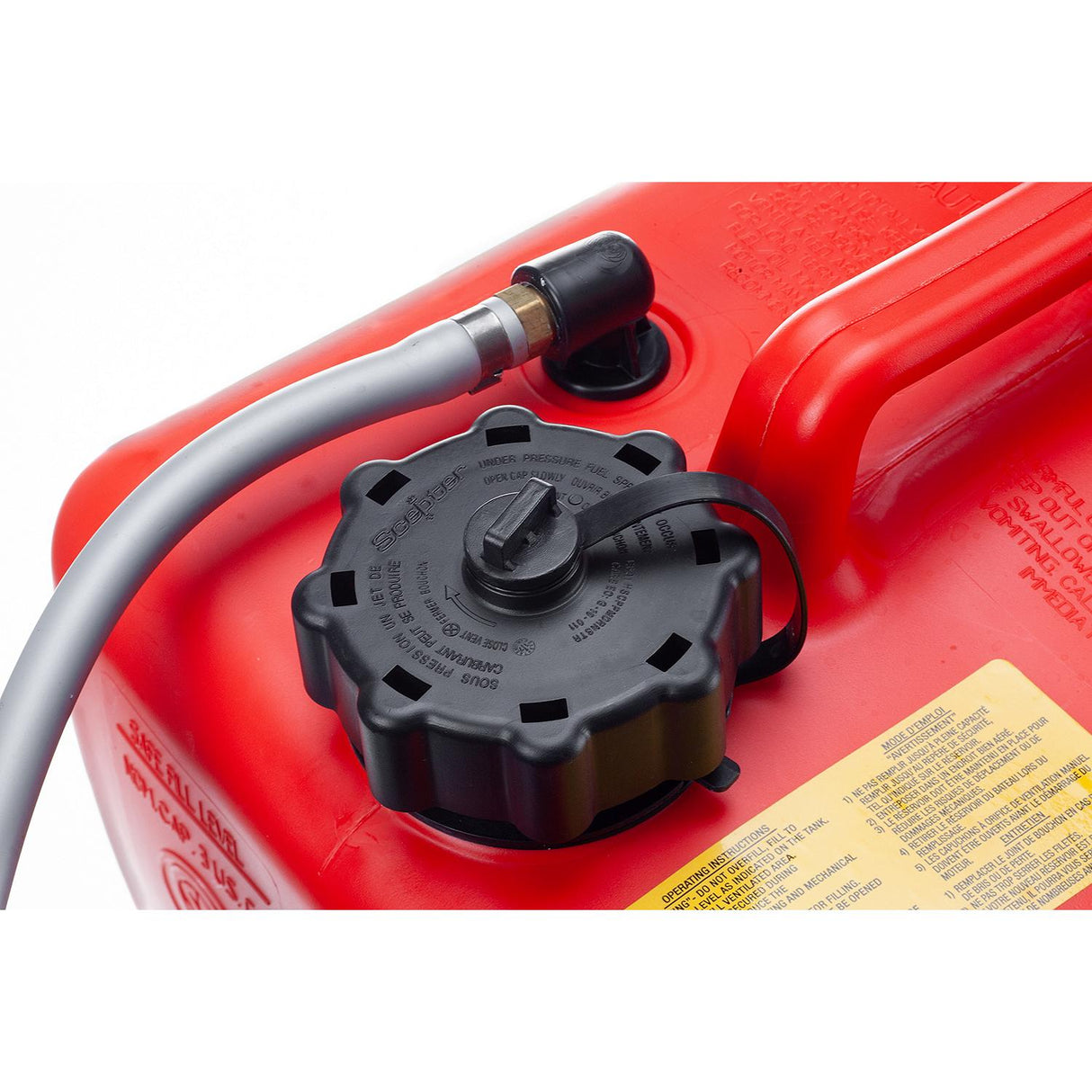 OEM Mercury / Quicksilver 8M0045692 Portable Marine Boat Fuel Tank w/ Fuel Demand Valve, 3.2 Gallon Capacity